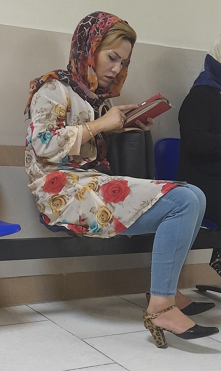SaxSax11459409's tweet photo. I was waiting for my friend when I saw the young woman, she was wearing a bra with a cup, she is sexy. Send a message on Telegram to share photos and video calls https://t.co/5UebNRW5Fh