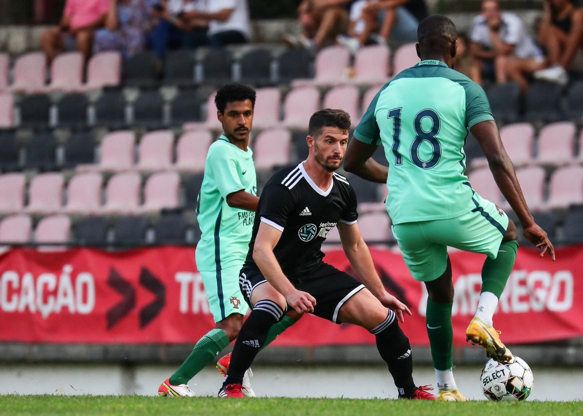 afefutbol's tweet image. ✍🏻⚽️ Carlos Indiano, calidad y versatilidad en el centro del campo.

🔗 afefutbol.com/Indiano

#SesionesAFE XXVIII