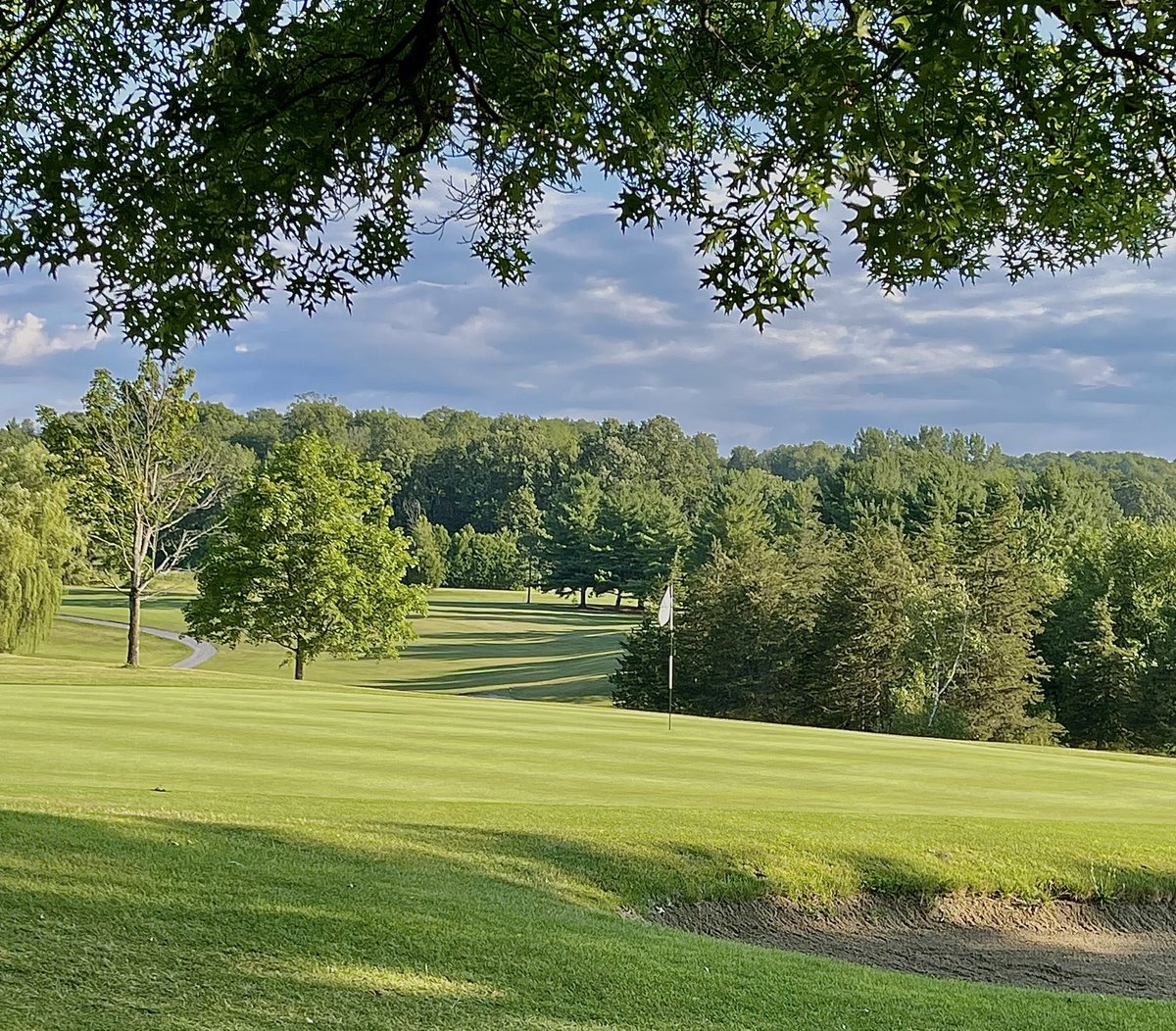 Click the link below to create your account, and start booking your <a href="/rockyridgegc/">Rocky Ridge G.C.</a> tee times online. ⛳️📱💻 #vt #golf 
.

rockyridgegc.teesnap.net
.
#vt #golf #quick #easy