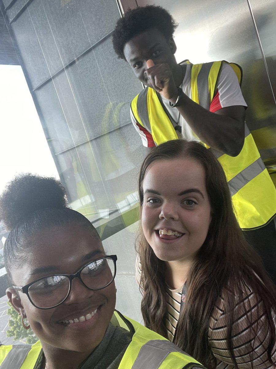 UrbanCymru's tweet photo. Pob dim yn llifo gyda 3 diwrnod i fynd! Mae gennym ni tîm yn gweithio ledled Casnewydd i baratoi popeth er mwyn croesawu chi i @NTTredegarHouse penwythnos 'ma #RNR22 https://t.co/Zu8YEBCuYU