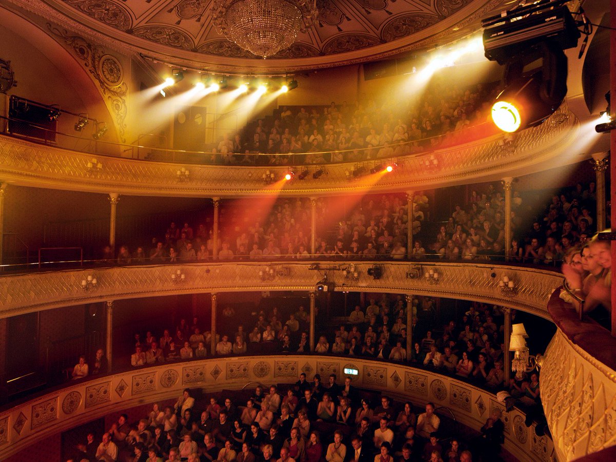 🚨 Job klaxon - work with us at Theatre Royal Bath.

We are looking for a natural people person to help us connect our story with supporters as a RELATIONSHIP MANAGER.

Find more info on our website here: ⬇️
theatreroyal.org.uk/job-vacancies/…

#ArtsJobs #Hiring #TheatreRoyalBath