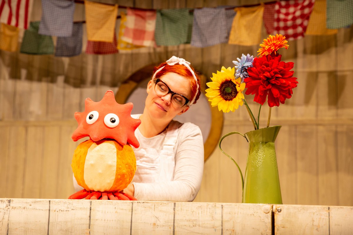 Peekaboo, London! 🙈

The <a href="/Twirlywoos/">Twirlywoos</a> are heading to <a href="/lsqtheatre/">Leicester Square Theatre</a> in TWO WEEKS TODAY! 🎉

We're so excited to see the gang again, grab your tickets now before the big red boat comes to town! ⛵️

🎟 twirlywoosliveonstage.com 🎟
#TwirlywoosLiveOnStage