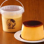 プリン好きなら一度は憧れる？!バケツプリンがプリン専門店で食べられる!
