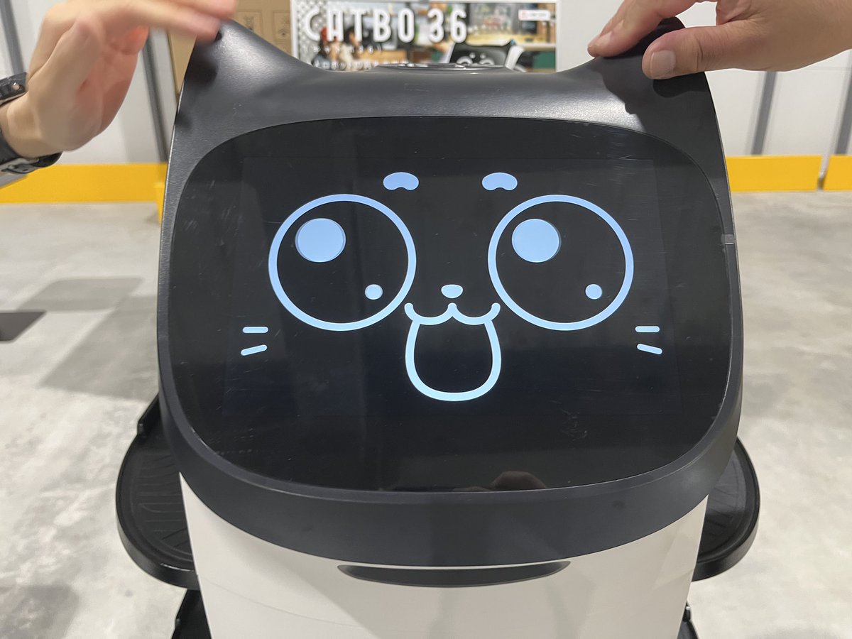 jarocholdings's tweet photo. 飲食店で最近よく見かける猫型ロボット(キャトボ)は、実はこんなに表示豊かです!!
皆さんは、どれぐらいの顔を見たことがありますか?
#CATBO36 #キャトボ #BellaBot #jaroc
#ジャロックホールディングス
#配膳ロボット #ネコ型ロボット #Pudu #CATBO
#飲食店 #配膳ロボット
#ロボット https://t.co/tZQ6EDEGkW