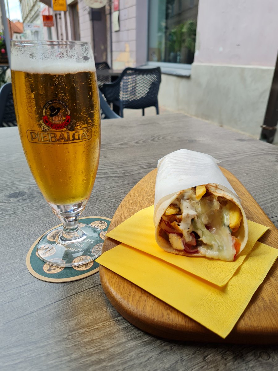 Mednisfoto's tweet image. Notiesāju vienā rāvienā! Kebabs arī ļoti jēdzīgs. #Recomend