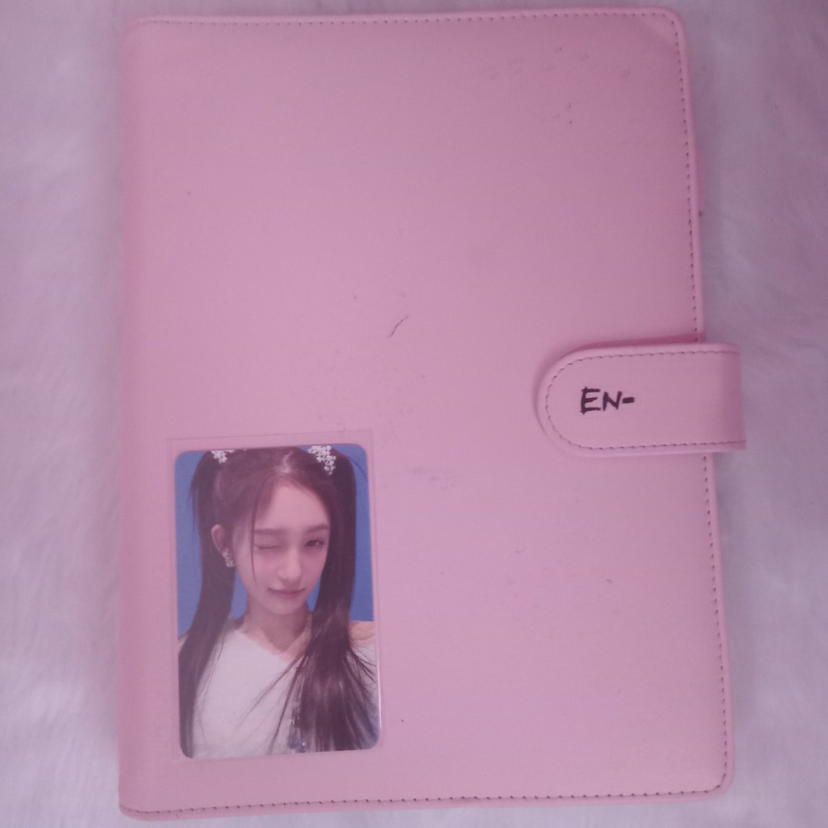 Iovirei's tweet photo. 👛 ˖ 𓂃 happy mail › #seoomail ♡ .ᐟ
୨୧ @tineeydump
leeseo and the binder came home safely , thank you so much .ᐟ 🌺
𓂃 🌷 #TinayPatunay https://t.co/1vzmV1vJfp