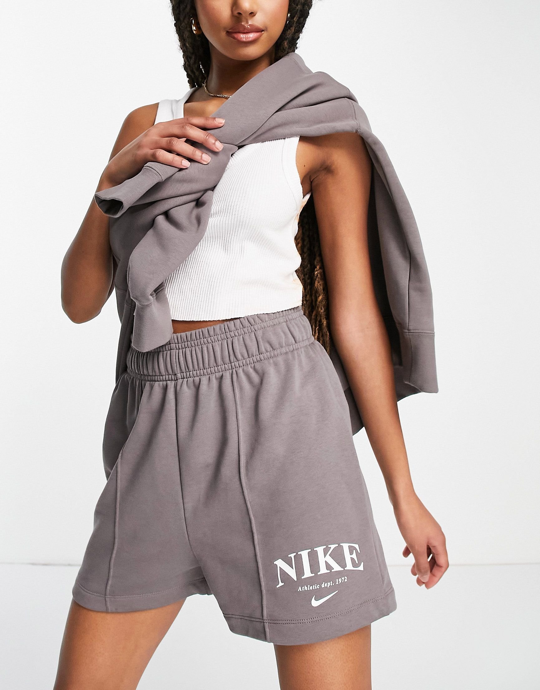 Short nike solde cheap