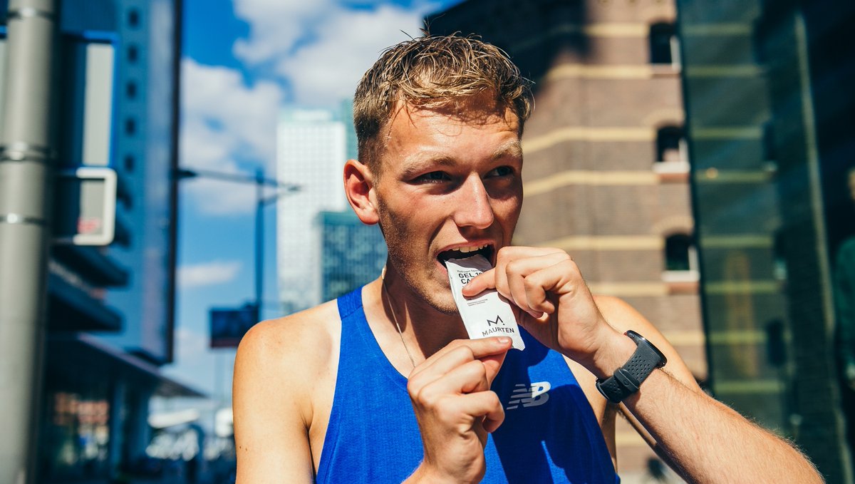 Snel met gel! ⛽️🏃⁠
⁠
Voorkom de man met de hamer tijdens je trainingen en de race. Een goed voedingsplan zorgt ervoor dat je optimaal presteert maar ook optimaal hersteld: all4running.nl/sportvoeding