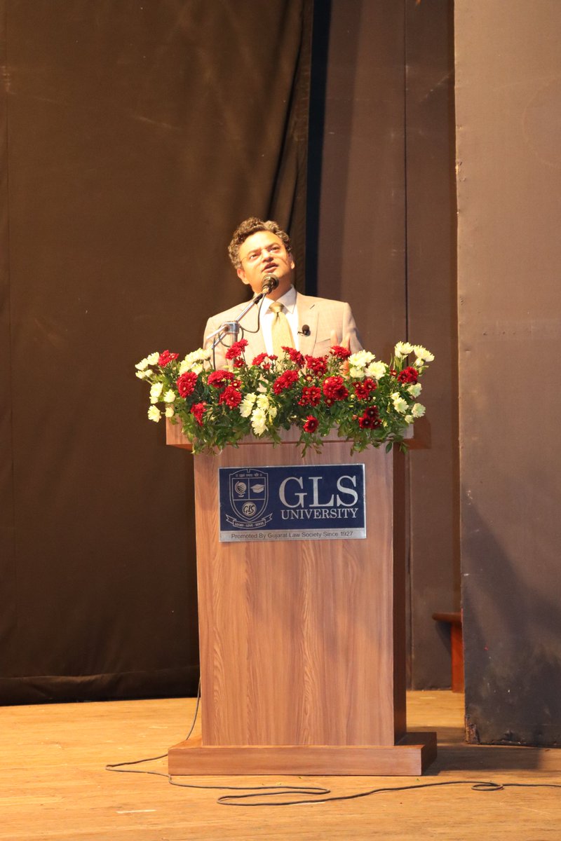 fbaglsbba's tweet photo. Dr. Anand Ranganathan beautifully quoted, "Every speaker comes up to the next generation and wishes they could fulfill their goals. How long do we want this scam to continue?"

@ARanganathan72 

#Shatranj #FOBAWelcomesFY https://t.co/Rp0VLpyPDH