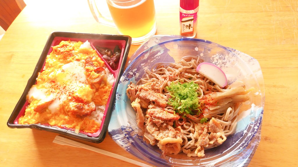 親子丼と肉蕎麦 ちょっと味濃い奴が好き💕