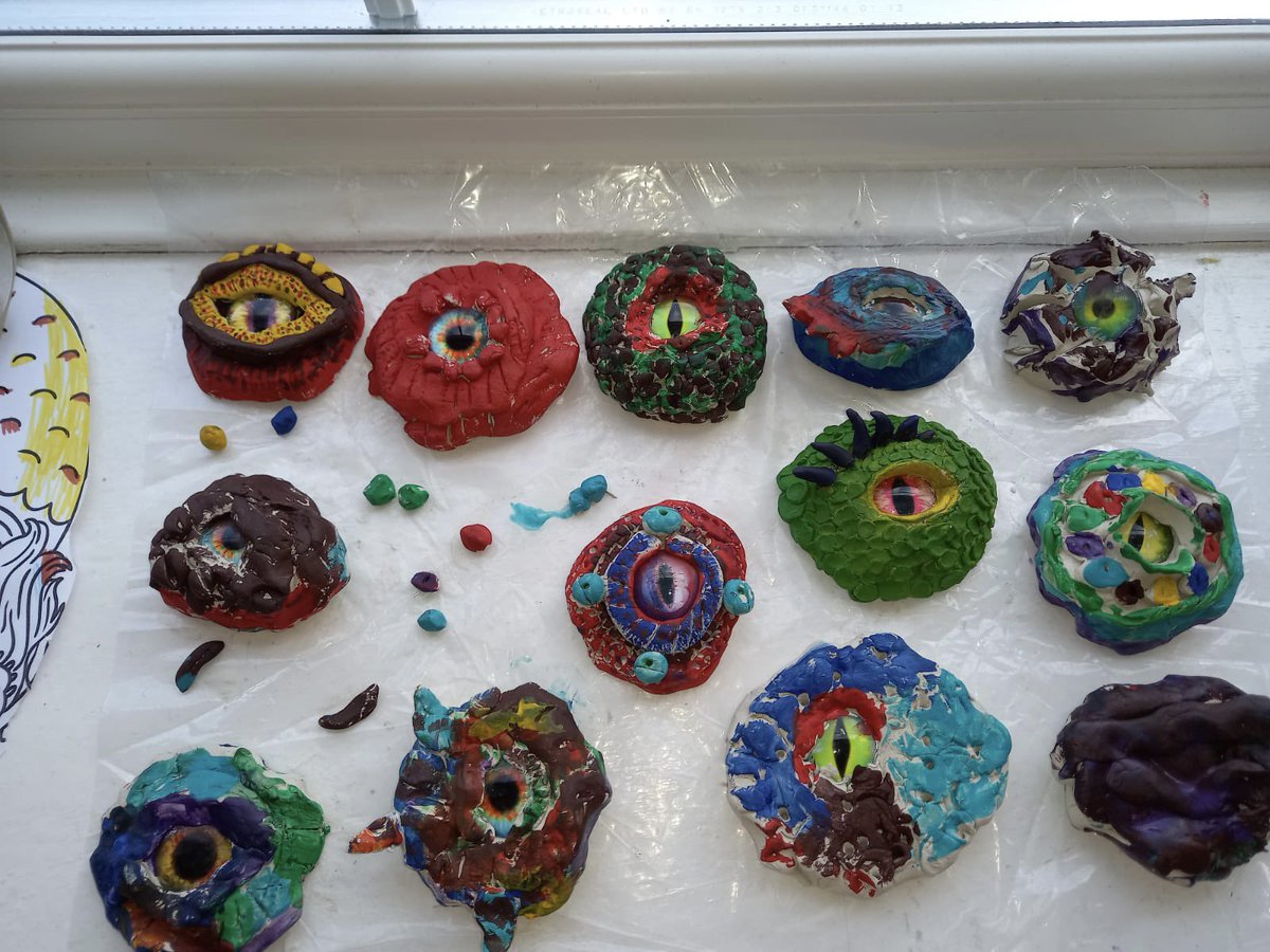 HPA_Philip_Lane's tweet image. How amazing are these freshly painted Dragons eyes! @HarrisFed #HPAPLwrapz #SummerHolidays