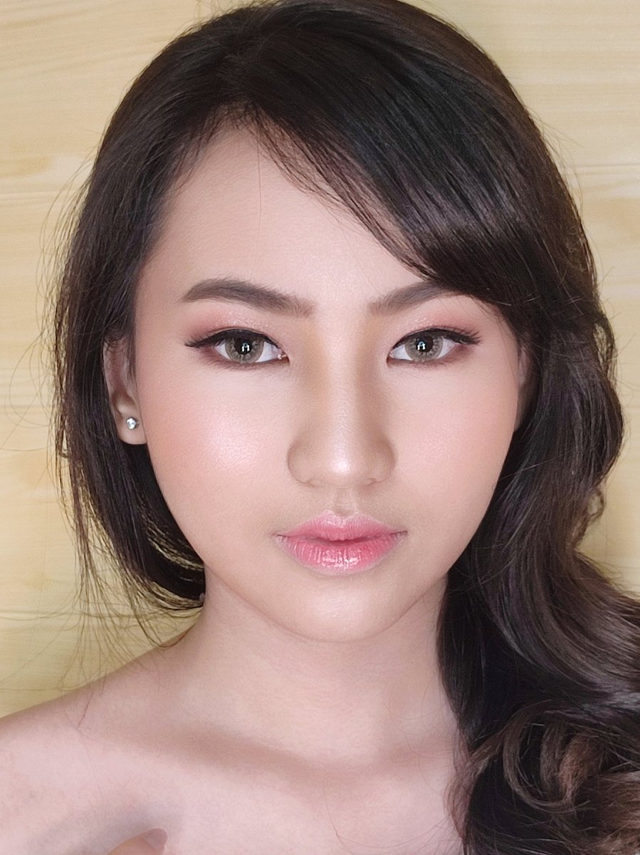 olivialauw's tweet photo. I love my job💜💜💜
Makeup by me, please follow my instagram "olivialauw.mua"
#makeupartist #bridetobe #testmakeup https://t.co/C0ap4t27W8