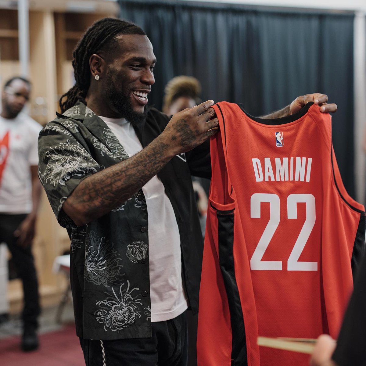 burnaboy's tweet image. Officially a Rocket! Thanks Houston ❤️ #LOVEDAMINI