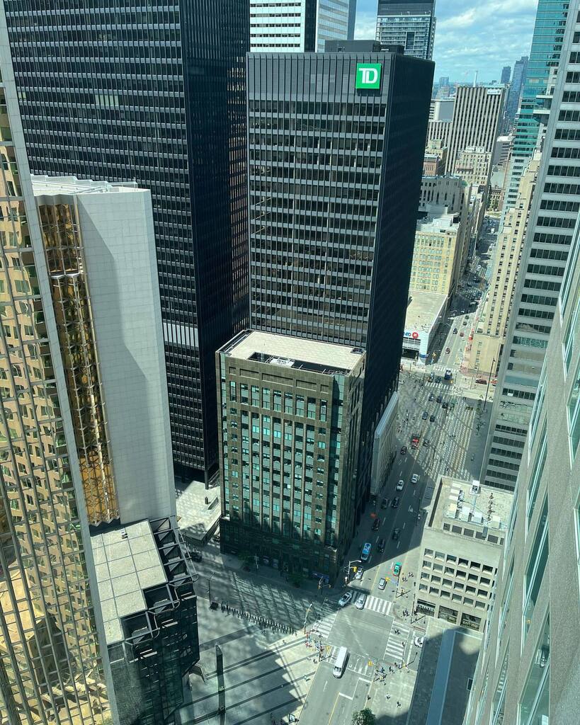 The view of Bay &amp; Wellington from the 32nd floor of the TD Canada Trust Tower. #Toronto instagr.am/p/CghWKburvwi/
