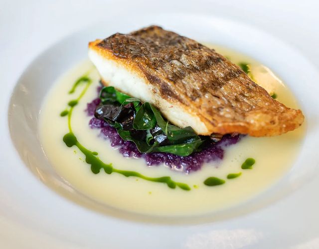 #ChefSpotlight on Chef Alice Mai and this Roasted #PacificoBass with Frieda's Purple Stokes potato, Tamai Farms rainbow chard, lemon beurre blanc, and tarragon oil

📸 : <a href="/negley_stockman/">Neg</a>