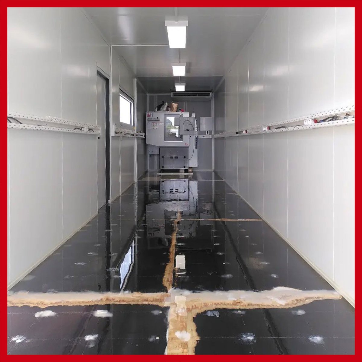 HaasUK's tweet photo. 💡How's this for ingenuity? 🇧🇪 Belgium based @atelierwinters is converting a shipping container into a CNC workshop, equipped with a #Haas CM-1 Compact Mill.
"After sanding the floor, the first coating with epoxy primer has been applied."
#containerworkshop #haascnc https://t.co/BLz53LUVNu