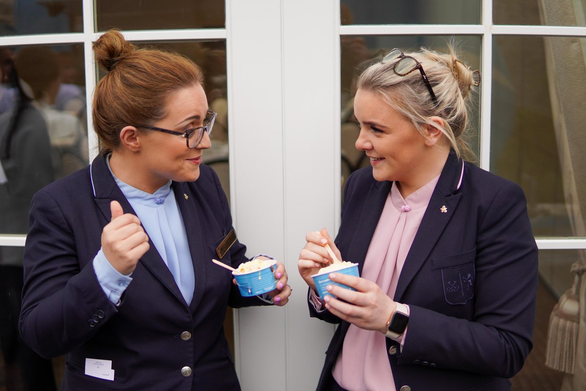 CashelPalace's tweet photo. Cooling down after our #PalacePeople Staff Day at Cashel Palace Hotel thanks to a vist from @FreezinFriesian. 🍦 #StaffDay #Appreciation https://t.co/mGFZnD0m3N