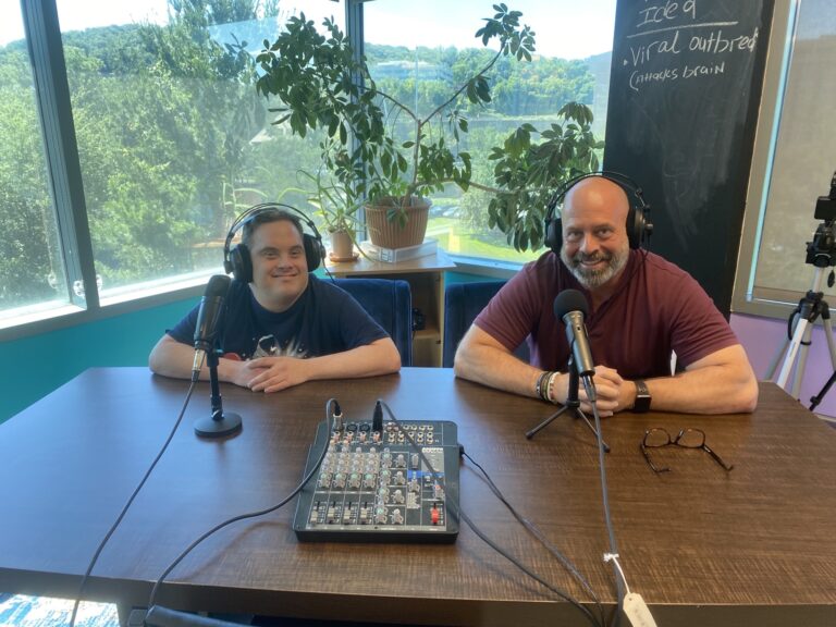 samsontech's tweet image. We have teamed up with @YAINetwork to support their new podcasting program that serves those with intellectual and developmental disabilities. 

Read the full story:

ow.ly/1mnm50K1pux

#samson #samsontech #YAI #idd #podcast #podcasting #q2u #microphone