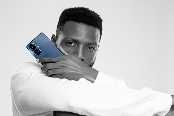 HabariSpecially's tweet photo. TECNO CAMON 19 Pro Yaongoza..... Yaishinda Vikali Infinix Note 12 VIP Katika Vipengele Vya Kamera, Kioo Na Muundo. https://t.co/wVkmohKEwe
