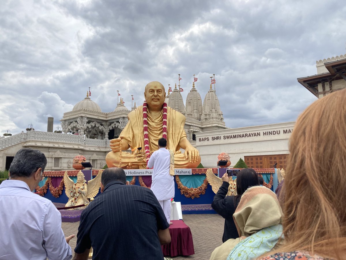 Paula Wray (@antimonywray) on Twitter photo An inspiring day. Health hub, young people sharing knowledge & creativity and the greatest sense of community that welcomed us all so wholeheartedly. I look forward to our collaboration <a href="/NeasdenTemple/">Neasden Temple</a> <a href="/arc_oxtv/">NIHR ARC Oxford and Thames Valley</a> <a href="/NIHRresearch/">National Institute for Health and Care Research</a> <a href="/drmahendrapatel/">Dr Mahendra G Patel OBE 🕉</a> An inspiring day. Health hub, young people sharing knowledge & creativity and the greatest sense of community that welcomed us all so wholeheartedly. I look forward to our collaboration <a href="/NeasdenTemple/">Neasden Temple</a> <a href="/arc_oxtv/">NIHR ARC Oxford and Thames Valley</a> <a href="/NIHRresearch/">National Institute for Health and Care Research</a> <a href="/drmahendrapatel/">Dr Mahendra G Patel OBE 🕉</a>