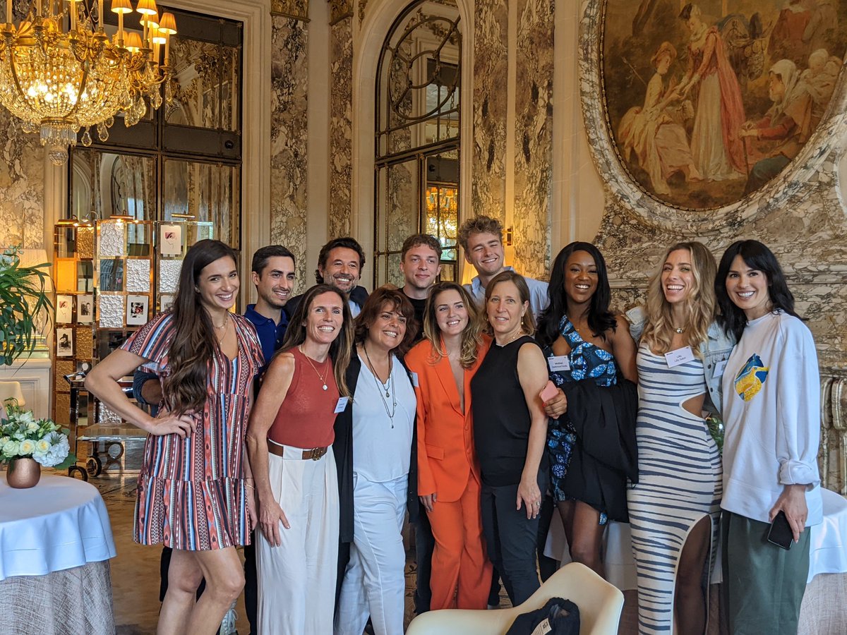 Great to talk with @weltsallys <a href="/MariaEfrosinina/">Маша Ефросинина</a> <a href="/zeeliciousfoods/">Zeelicious Foods</a> <a href="/lillysabri/">Lilly Sabri</a> <a href="/alex_estebaranz/">Alejandro Estebaranz</a> <a href="/Slogo/">Slogo</a> <a href="/GaspardG_/">Gaspard G</a> <a href="/refikabirgul/">Refika'nın Mutfağı</a> and Louise Aubery in Paris today!