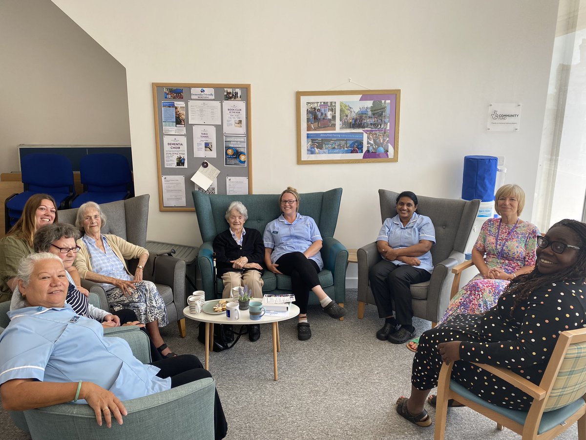 The hub working its magic today✨ We loved having Heaton House visit for🧁 and next visit to our #BookClub #dementiachoir Thank you to <a href="/alisonEkeizer/">Alison keizer</a> for joining us &amp; <a href="/CarersWSussex/">Carers Support</a> <a href="/SallyNeilSmith/">Sally Neil-Smith</a> #workingtogether