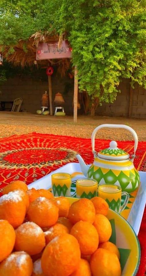 #الجو_محتاج_عصير_ثلج
عصير الليمون الطازج من المشروبات المنعشة في فصل الصيف والذي يساعد على تلطيف الإحساس بالحرارة العافية التي تكون للجو في هذا الفصل الحر.