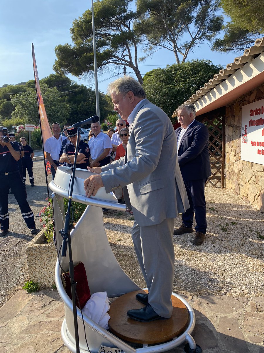 DLain83's tweet photo. C’est avec plaisir et émotion que j’inaugure un poste avancé expérimental de secours du @SDIS83 de #RSA Roquebrune sur Argens
Ce poste permet de réduire les délais d’intervention sur plusieurs communes du littoral https://t.co/ReaV2BVPz0