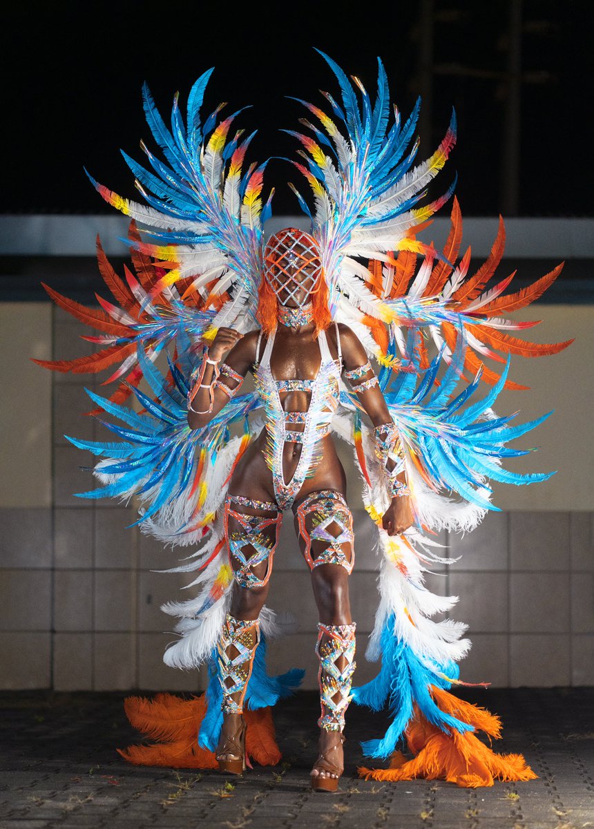 RhionRomany's tweet image. A humanoid woman of perfect physical symmetry, her DNA was created from a fusion of seductive power and super-woman beauty. 
Evolving into her own separate consciousness, 𝐋𝐄𝐄𝐋𝐎𝐎 is a supreme being ready to conquer with her fiery femme fatale. 

ЯR for @carnivalrogue!