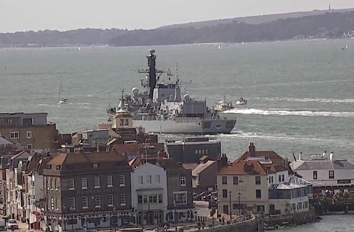 WarshipCam's tweet photo. HMS Lancaster (F229) Duke-class frigate leaving Portsmouth, England - July 27, 2022 #hmslancaster #f229 https://t.co/qLcklTLrOa