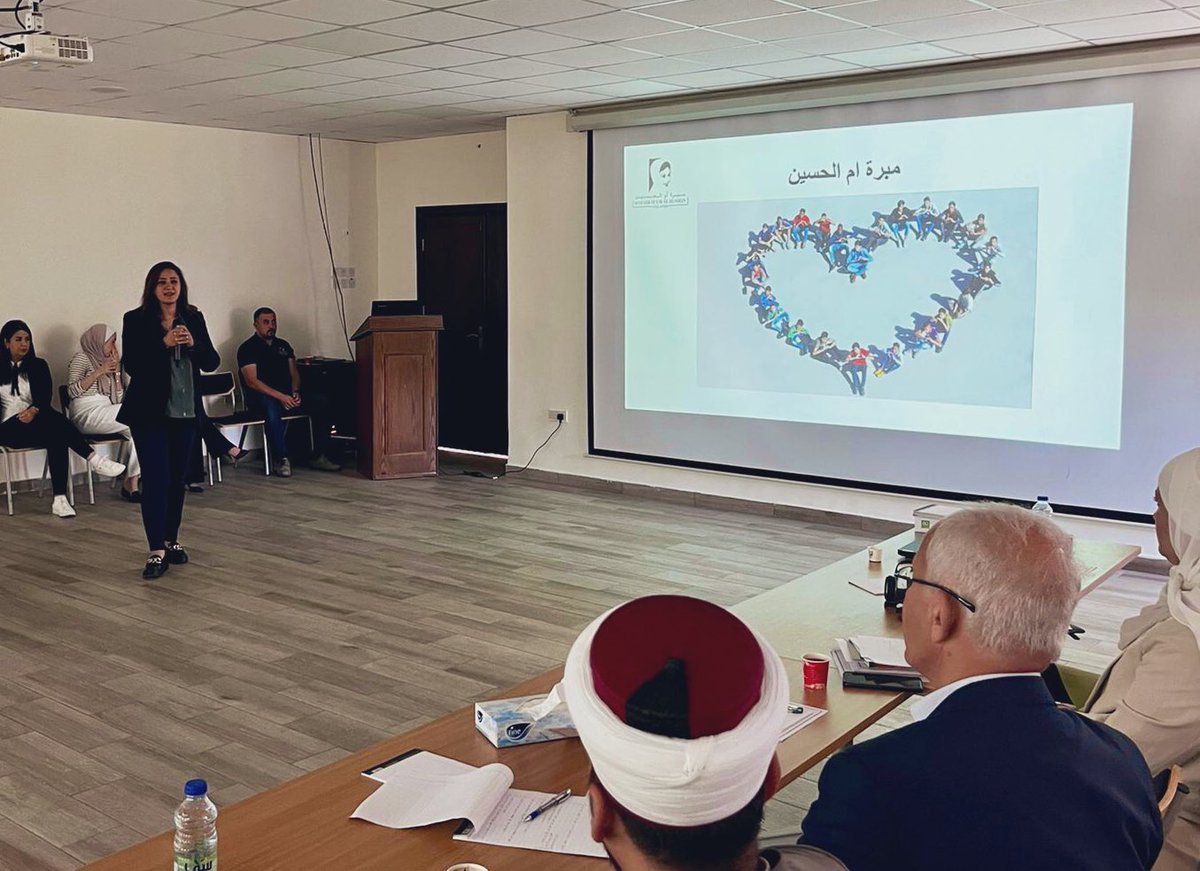 JOHUDJO's tweet photo. عرض خلال استضافة الفريق  الوطني لحماية الأسرة من العنف في #معهد_الملكة_زين_الشرف_التنموي عن #مبرة_أم_الحسين والتي تعمل لخدمة وحماية الأطفال والفتيان الأيتام

A presentation about Mabarrat Um Al-Hussein, which aims to serve &amp; protect orphaned &amp; underprivileged boys

#الأردن #جهد https://t.co/Z2ByQsHIDG