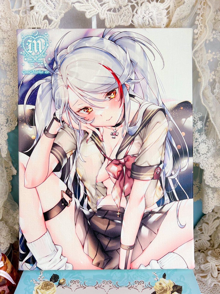 セーラー服オイゲンのF4キャンバスアート届きました!
印刷とても綺麗😭✨全体的な色使いが少し大人っぽくてイイです👍
ちゃんとコミックマーケット100の文字も☺️
最後は大きさ比較に500mlのペットボトルと撮りました〜
#C100 