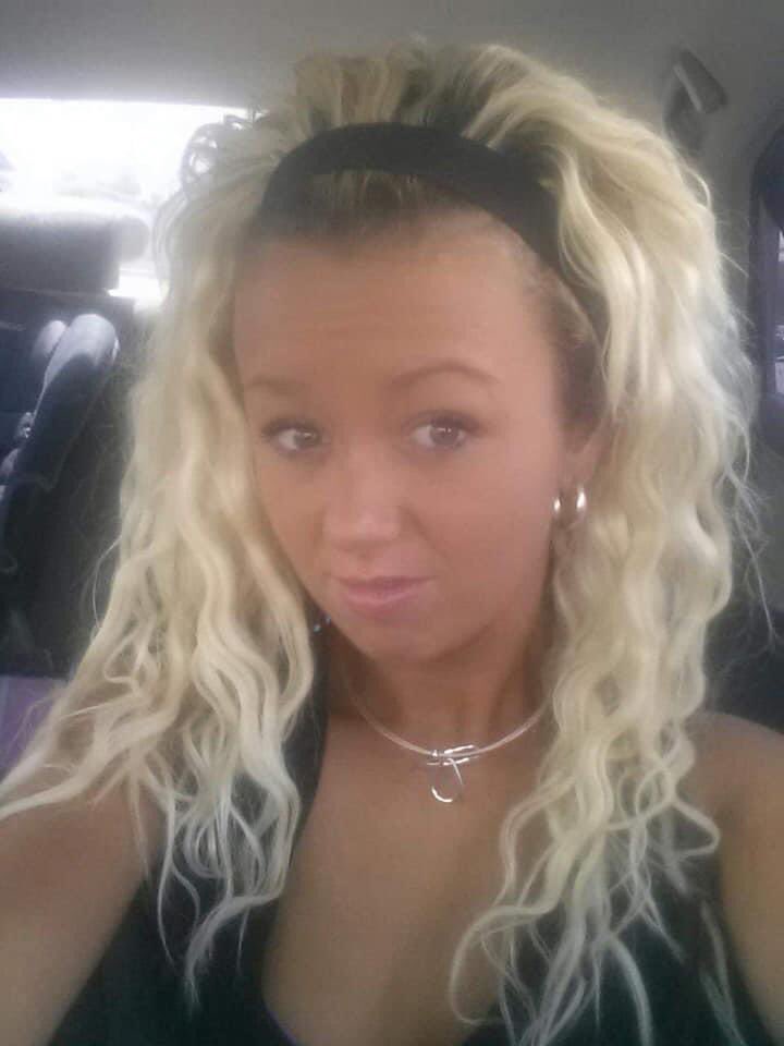 NotthatKaren21's tweet photo. Jessica Dawn (don’t know last name) missing from LEXINGTON, KENTUCKY!! Yes, she is an addict. No, it does not matter. She still deserves to be found! Not a lot of details. Mom is hearing bad things and worried sick. 😔
#LexingtonKy #Lexington #MissinginKentucky #missing https://t.co/AsVR0uNjxv