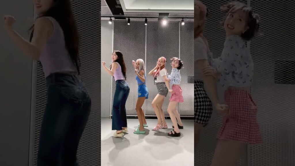 LanHatari's tweet photo. 🖥👍 on YouTube: 효린 X 비비지 🧊 #노땡스 #nothankschallenge #VIVIZ #HYOLYN https://t.co/jHvErjhZjg
#SOWON #YERIN #EUNHA
#YUJU #SINB #UMJI
#GFRIEND #여자친구
#VIVIZ #비비지 https://t.co/A34b4AERUS