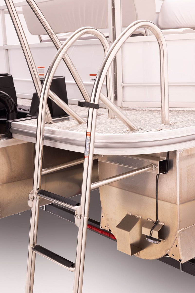 The SunCatcher Elite 324 SL comes standard with a stainless steel ladder that now has a more convenient curved shape to make boarding easier and more comfortable.    
 
For more information on this boat please click on the link below:
 
suncatcherpontoons.com/suncatcher-eli…

#g3life