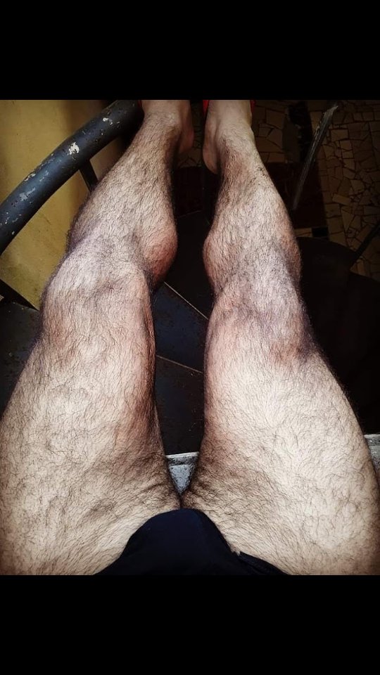 LycanLucas1's tweet photo. Pra quem gosta de coxas grossas,
Com pelos de lobisomem.
Aqui esta um LOBÃO...🐺🐺🐺 https://t.co/LqVAEU5sSe