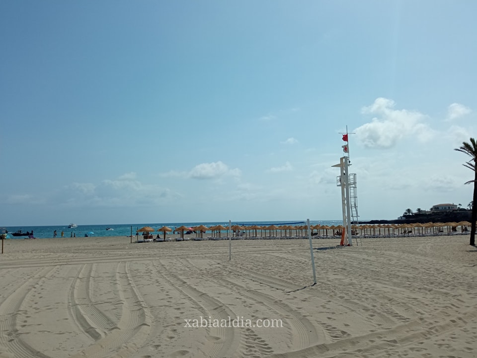 <a href="/Cs_Xabia/">Cs Xàbia</a>  pide esclarecer las causas de la contaminación fecal de la playa del Arenal. CC: <a href="/EEscriv/">Enrique Escrivá</a> 
xabiaaldia.com/cs-xabia-pide-…