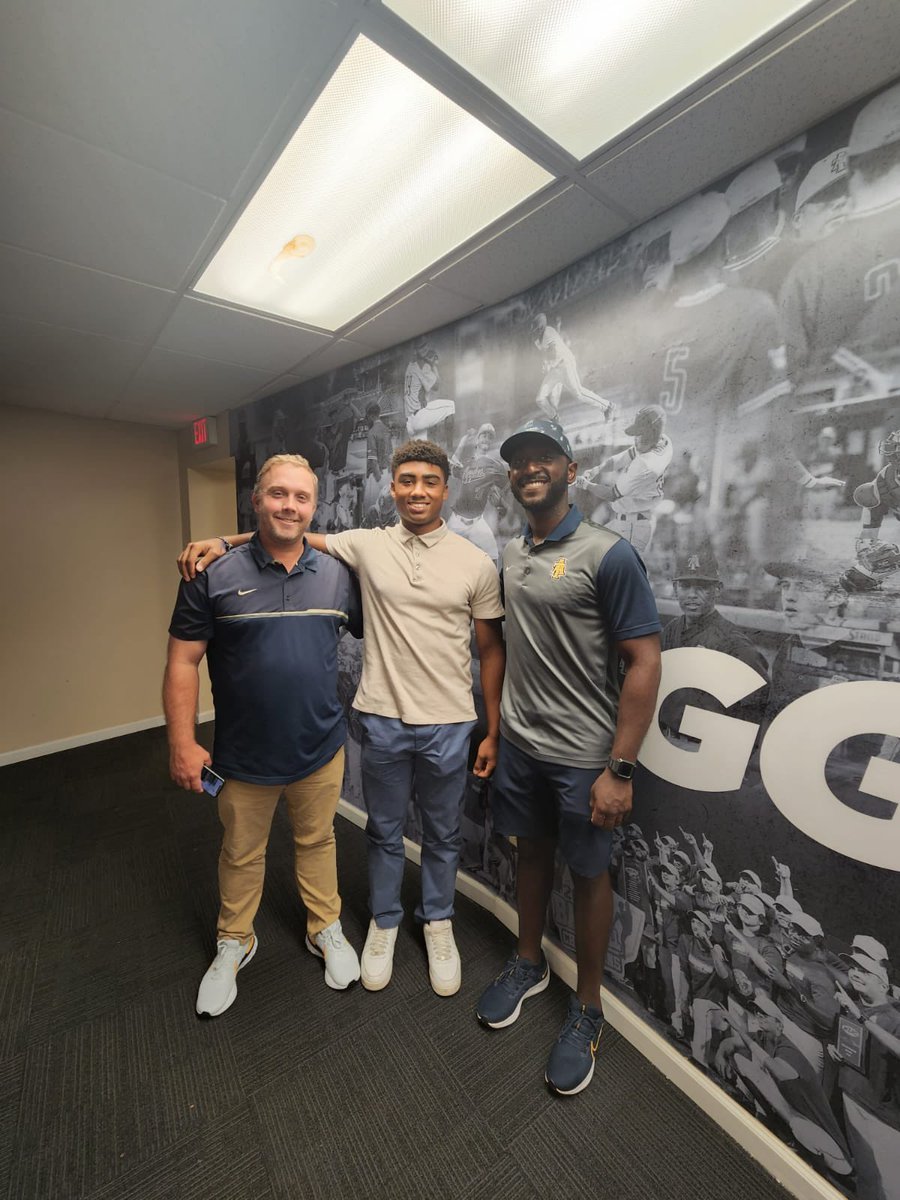 EReidIII's tweet photo. I’m extremely blessed and excited to announce that I will be continuing my academic and athletic career at North Carolina A&amp;T. Thankful for all those who’ve supported me through my journey so far and continue to do so. 

Go Aggies💛💙
#aggiepride #caa https://t.co/E74CdsYrm4
