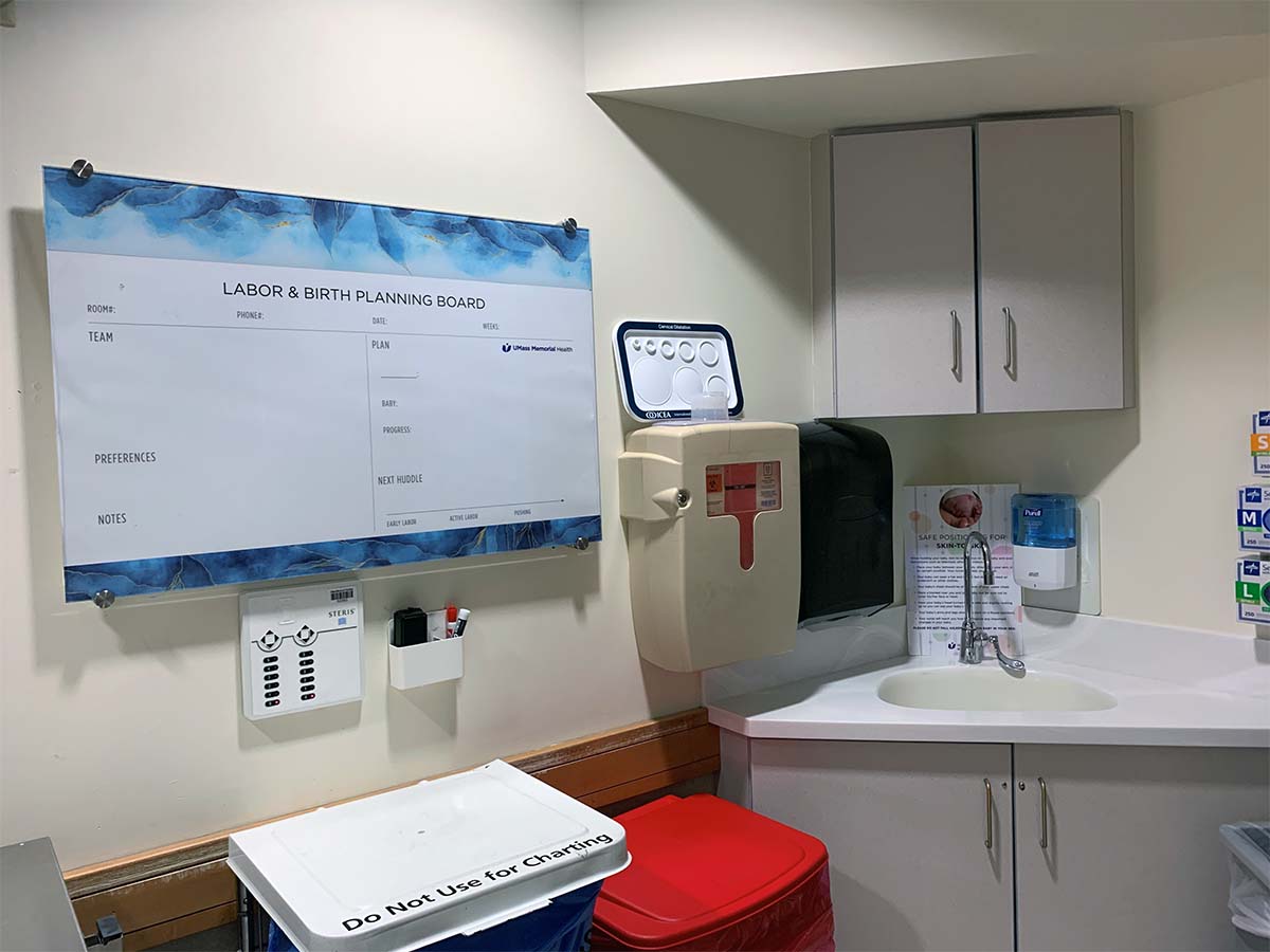 We manufactured glass patient boards with stainless standoff bolts for easy cleaning &amp; germ-free application to help out the new TeamBirth initiative <a href="/umassmemorial/">UMass Memorial Health</a>: ow.ly/riot50K51Kn #sign #signs #signage #patientboards #glasssigns #glassboards #hospitalsigns #teambirth