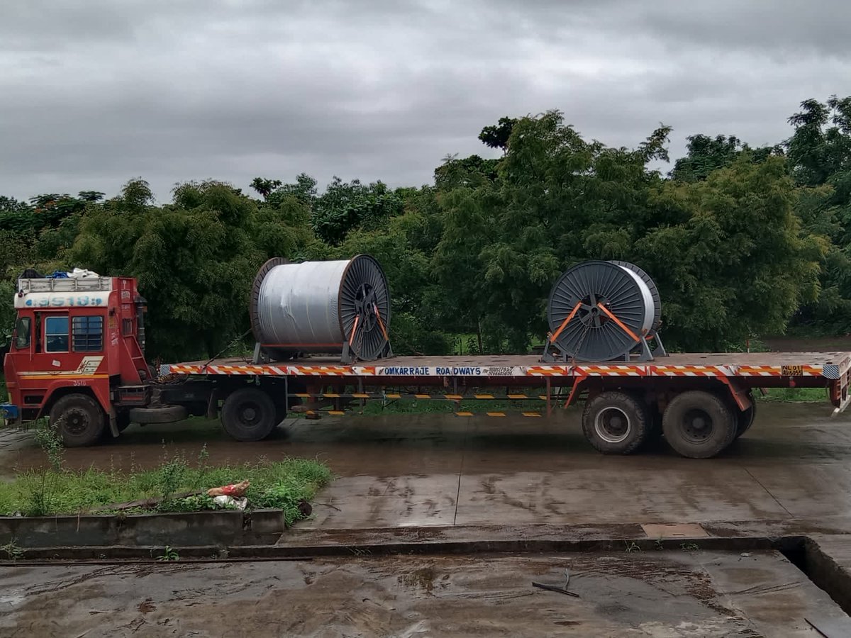 BharatWireRope's tweet photo. 40 mm 'aerial haulage' ropes material transportation, on their way to yet another satisfied client
#steelwireropes #wirerope #strands #guystrands #quality #slings #chalisgaon #worldslargest #atgaon #delivery #plasticimpregnated #compacted #preforming #value #compactedropes #bwr https://t.co/c1v4Z7K5wY