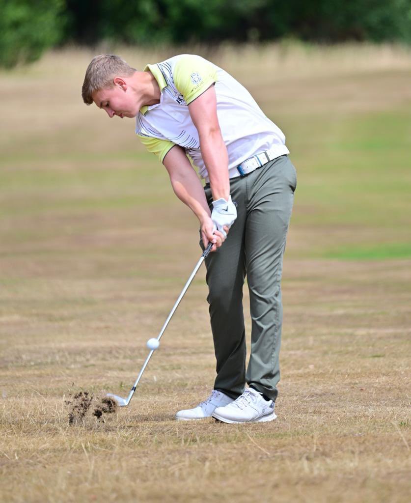 England Golf (@englandgolf) on Twitter photo 🏆 English Men’s Amateur - Day 2
Ready, Freddie, Go!
Freddie Parlby 📸 shoots 70 <a href="/LindrickGC/">LindrickGolfClub</a> and takes the lead at -5.
It’s a busy leaderboard with 6️⃣ players blazing a trail at -4 🔥
Live scoring: golfgenius.com/pages/3242133
🇺🇦 #EGStandswithUkraine 🇺🇦 🏆 English Men’s Amateur - Day 2
Ready, Freddie, Go!
Freddie Parlby 📸 shoots 70 <a href="/LindrickGC/">LindrickGolfClub</a> and takes the lead at -5.
It’s a busy leaderboard with 6️⃣ players blazing a trail at -4 🔥
Live scoring: golfgenius.com/pages/3242133
🇺🇦 #EGStandswithUkraine 🇺🇦