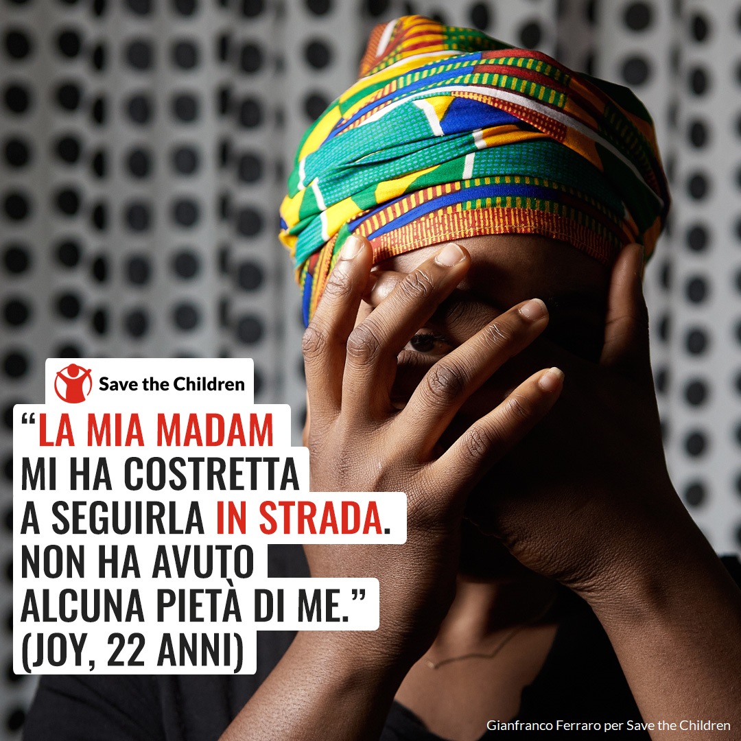 Si stima che in #Europa la #tratta di esseri umani produca in un anno oltre 29 miliardi di profitti. Ben 1/4 dei 14.000 casi identificati riguardano vittime minorenni, intrappolate soprattutto nello sfruttamento della prostituzione.
#WorldDayAgainstTraffickingInPersons