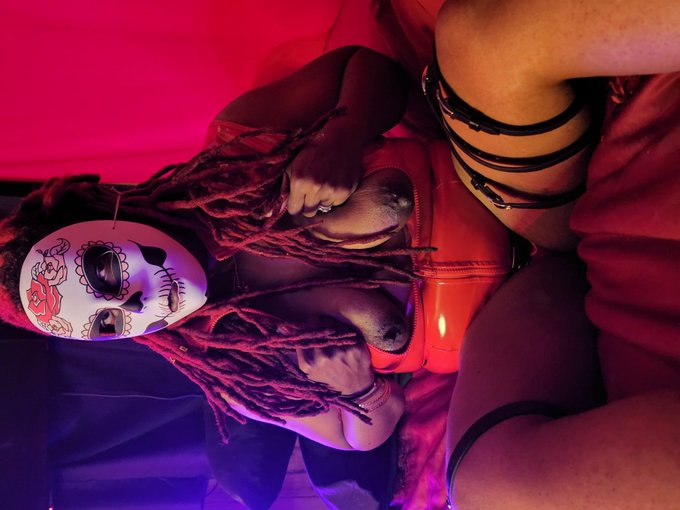 SHOWTIME....... #Adultwork #sex #ebonycum #Ebonyssbbw #sexworker #ebony #porn #ebonyporn #videoporno<a href="/tag/adultwork"class="tags">#Adultwork</a><a href="/tag/sex"class="tags">#sex</a><a href="/tag/ebonycum"class="tags">#ebonycum</a><a href="/tag/ebonyssbbw"class="tags">#Ebonyssbbw</a><a href="/tag/ebony"class="tags"><span>#ebony</span></a><a href="/tag/porn"class="tags"><span>#porn</span></a><a href="/tag/bbw"class="tags"><span>#bbw</span></a><a href="/tag/pussy"class="tags"><span>#pussy</span></a><a href="/tag/pornhub"class="tags"><span>#pornhub</span></a><a href="/tag/bbc"class="tags"><span>#bbc</span></a><a href="/tag/sexworker"class="tags"><span>#sexworker</span></a>