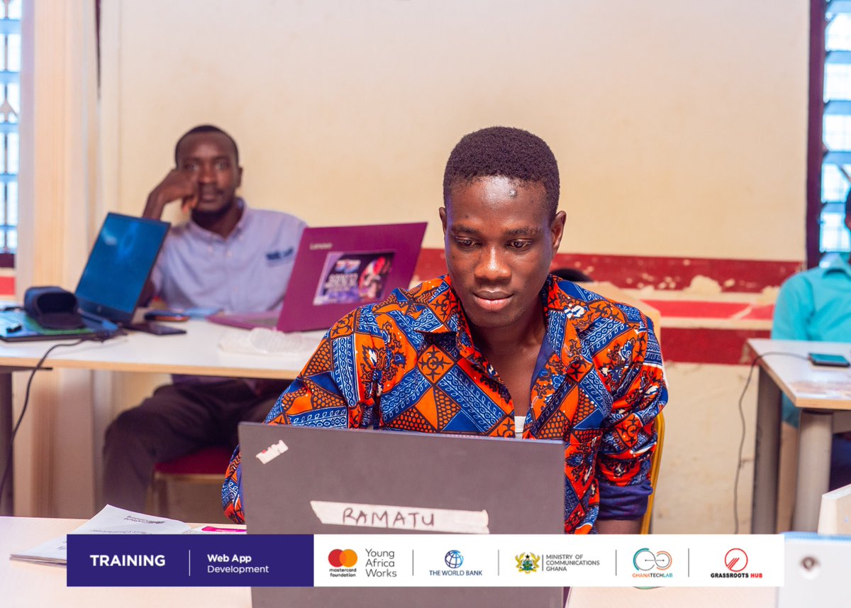 grassrootshubgh's tweet image. Here are pictorial highlights of today's Web App Development training currently ongoing in our hub.

Today, they were engaged on how to add advanced forms and how to interact with photos and videos.
#GrassRootshub 
#GTLimpact 
#webapp 
#youngafricans 
#AgriTech