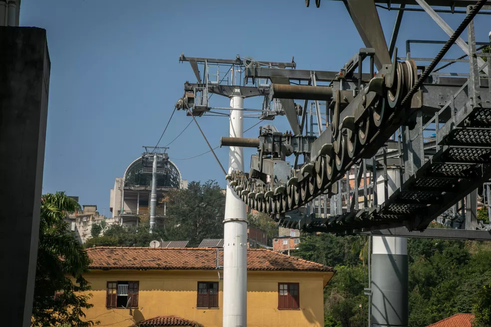 InformeRJO's tweet photo. RT @MidiaInformal: Parado desde 2016, teleférico do Morro da Providência passa por testes para voltar a operar.
@InformeRJO - https://t.co/nyOpe7sVFF
#Teleferico #Providencia #RiodeJaneiro #mobilidade #Doppelmayr #CCPar #MobilidadeUrbana #Centro https://t.co/2iB2rL9iMj