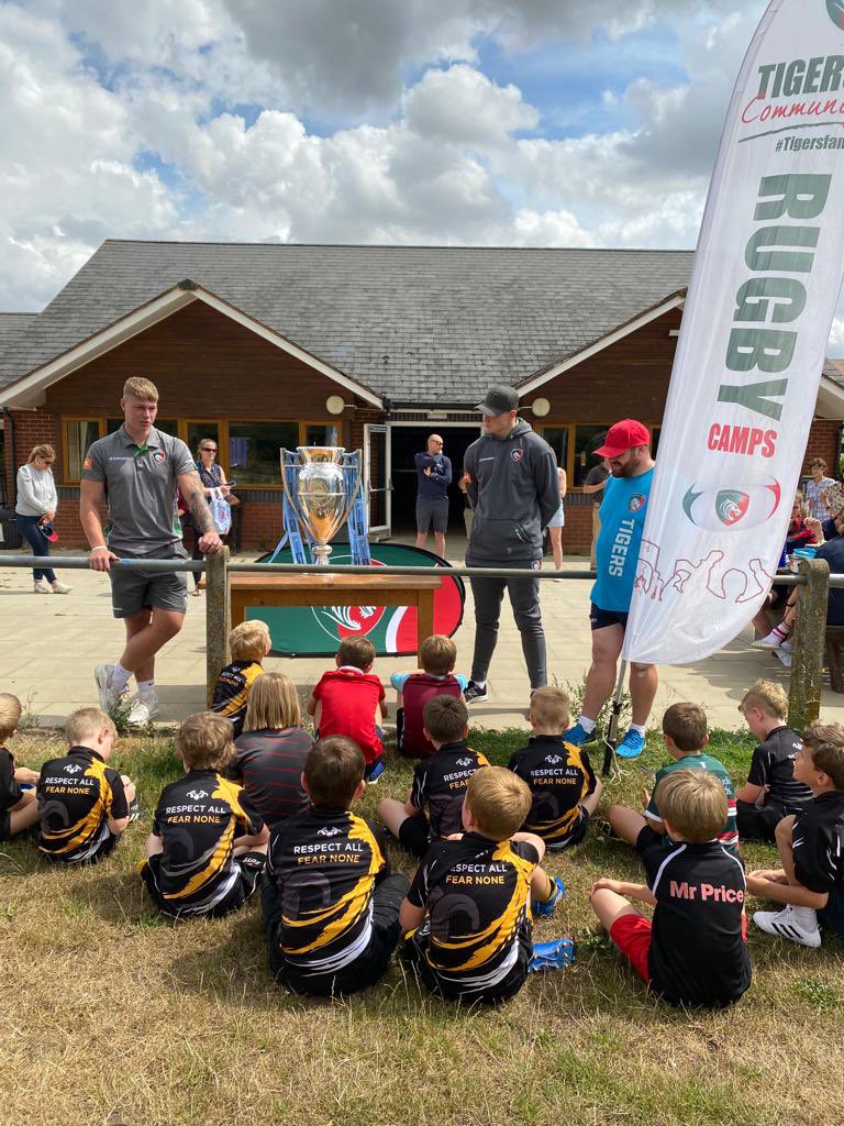 LeicesterTigers's tweet photo. Chester Owen and Finn Carnduff visited youngsters at this week’s Tigers Rugby Camp at Shipston-on-Stour. 

#TigersFamily 🐯 https://t.co/Lp9Hv4gyYI