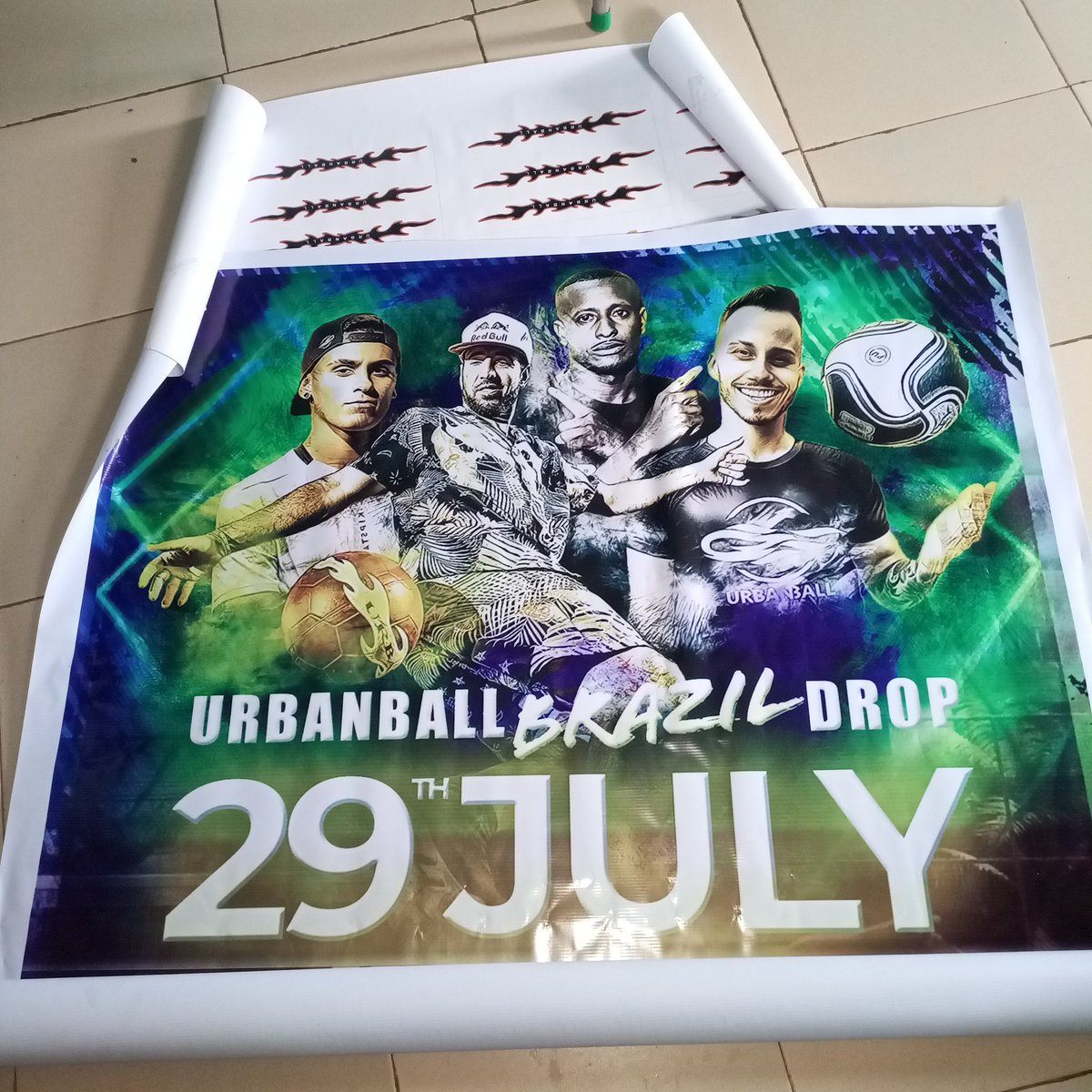 mrviqta's tweet photo. Only 2οΈβ£ days to go until β½ @urbanball_io's π§π·
mystery boxy π¦ #NFT dropβ
Exclusively on @TheBinanceNFT marketplace and in partnership with @BNBCHAIN
#streetfootball #p2e #playtoearn #gamefi #urbanball #seangarnier #fightball #soccerskills #nftdrop #sportNFTs #cryptogame π§π·π³π¬ https://t.co/1lNV3Qh42K