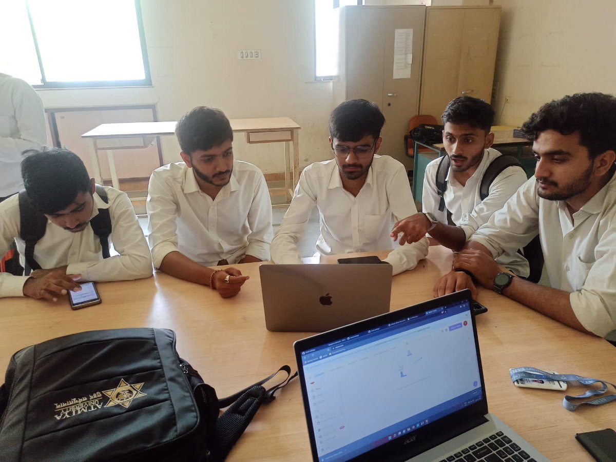 raj_halvadiya's tweet photo. Mission Amrit Sarovar –Jal Dharohar Sanrakshan
Location:Talaja Caves
Week-3 (27th July 2022 )
Team: ATMIYA UNIVERSITY 
#MissionAmritSarovar 
#AICTE
#MoUHA
#Atmiyauniversity https://t.co/53ntBFrd10