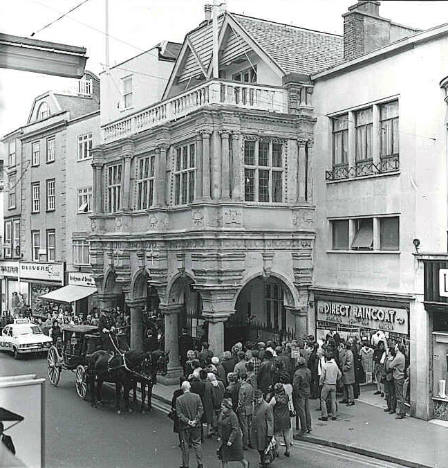 The Guildhall (that's me) will be open 10.30-16.00 with a lunch closure 1-2pm today. Why not celebrate throwback Thursday with me at nearly 900yrs I'm a pretty decent #throwback