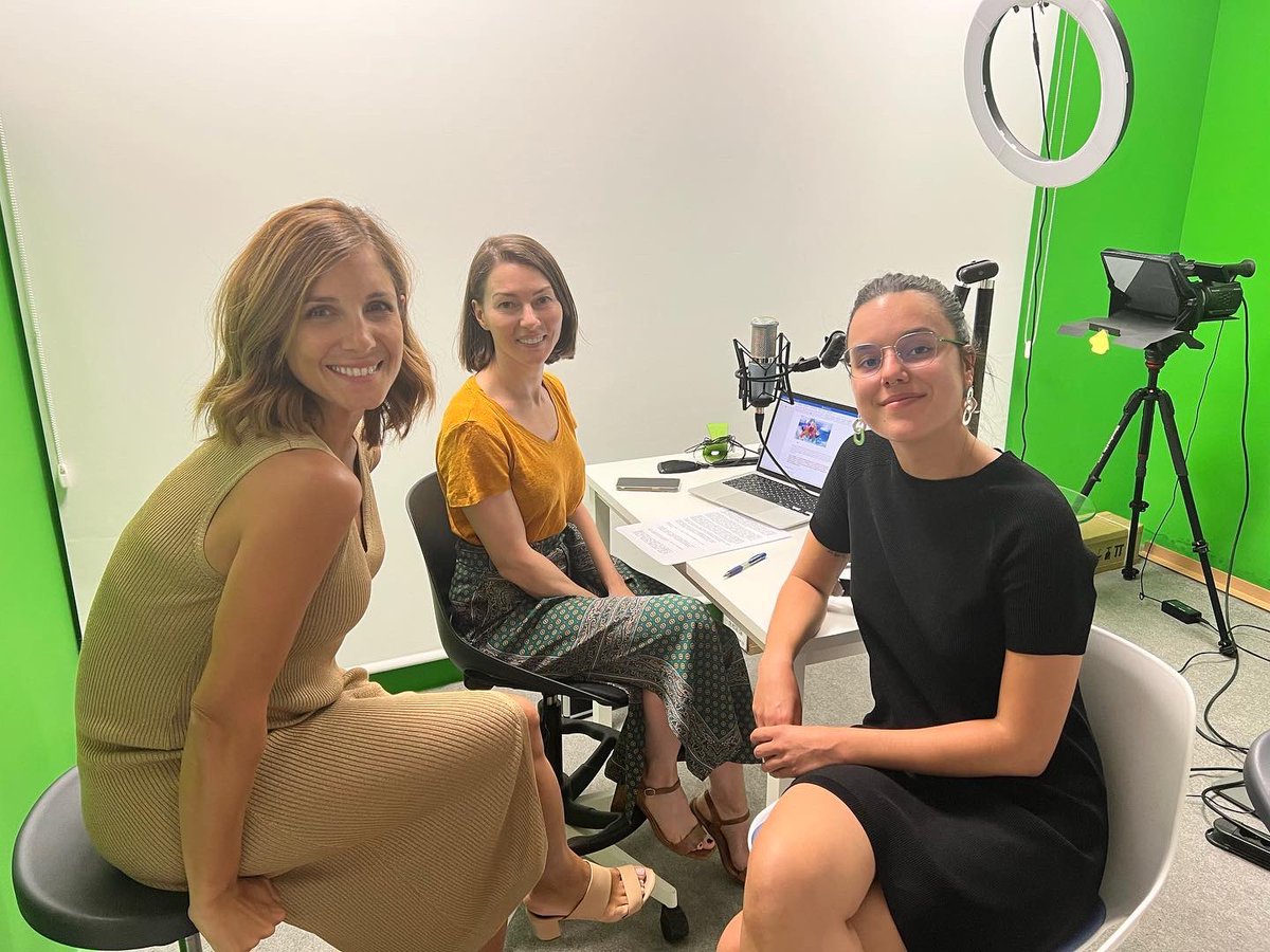 Momentos de grabaciones para la guía de apoyo psicológico destinado a niñ<a href="/s/">『S』</a>, adolescentes y familias de Ucrania #GAPUcrania #proyectos  desde la Facultad de Psicología @PsicoUCJC junto a nuestras estudiantes y apoyo de #tecnologíaeducativa
#guerraucrania #apoyoemocionalinfancia